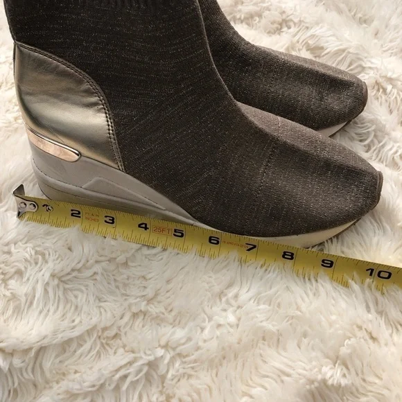 Michael Kors Skyler Boots wedge sneaker pull on size 6 - Picture 6 of 10